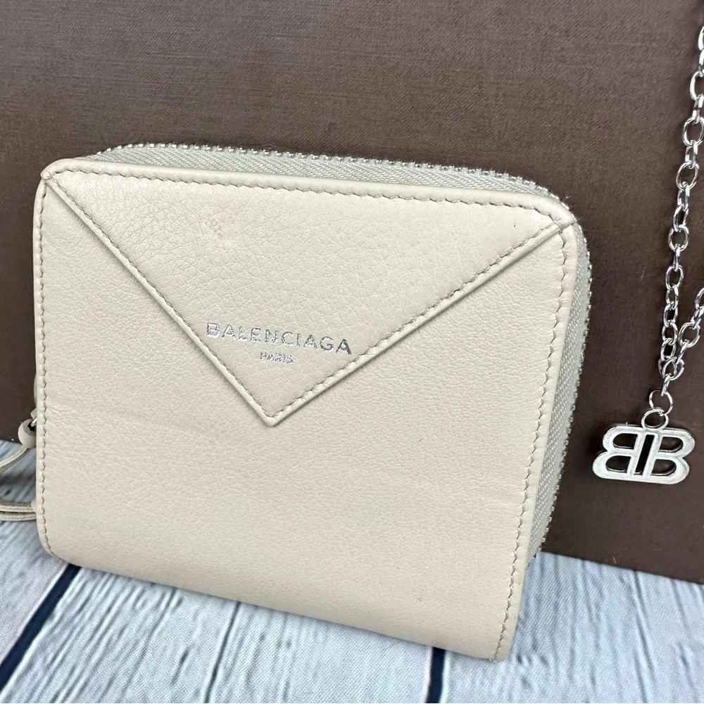 Balenciaga Beige Leather bifold compact zippy wallet with necklace GREAT! - Picture 1 of 16